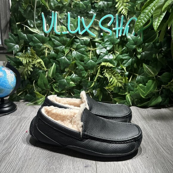 UGG Slip-On Slipper 5379B Men\'s 10 Black Leather Faux Fur Insole Comfort main image 8